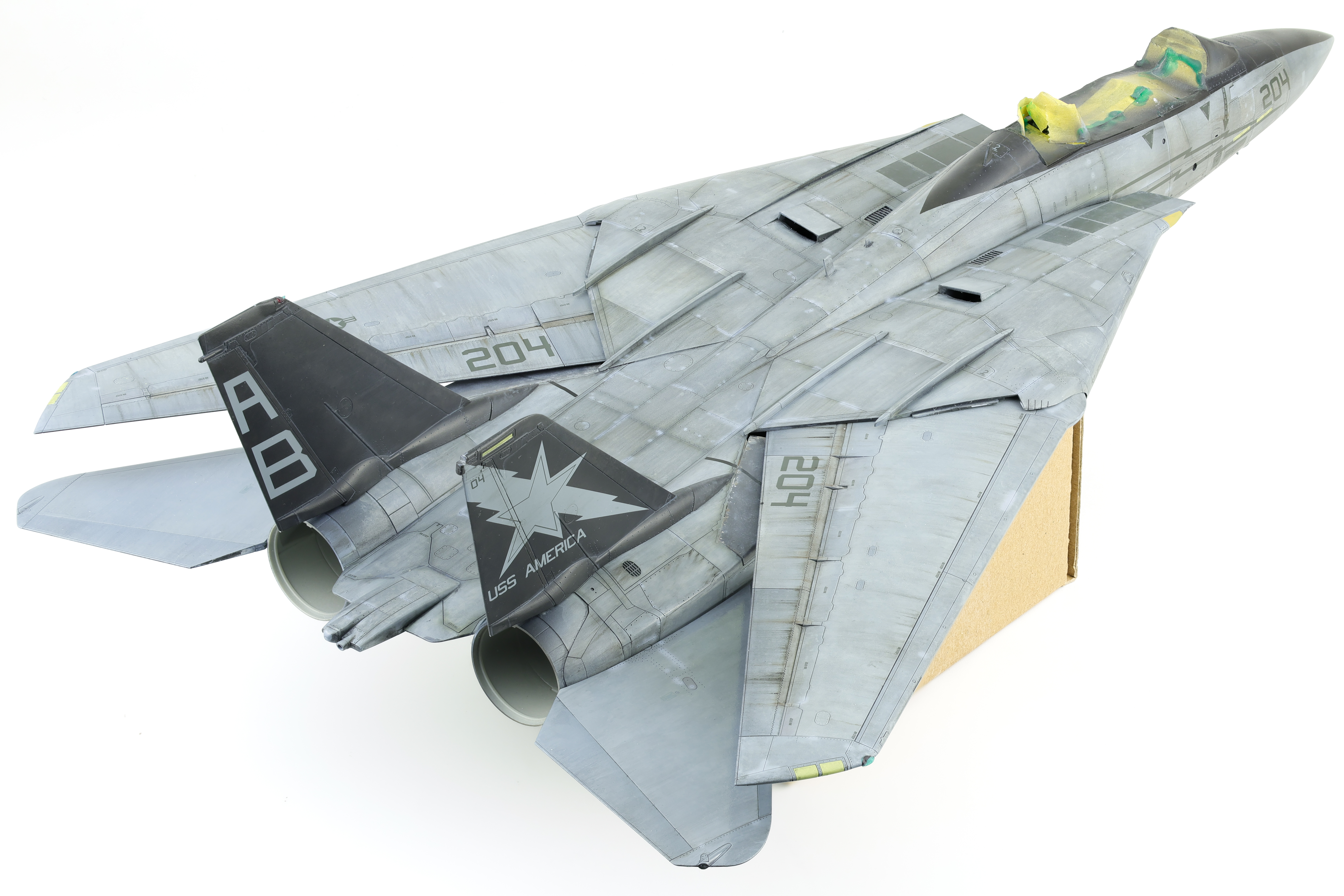 VF-33 F-14A: Decals and Weathering